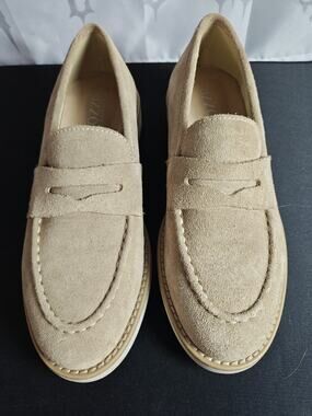 RIZZOLI Women's 35 (4 / 4.5) Beige Suede Heeled Penny Loafers New Blemishes